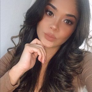 Meet your Posher, Crystal